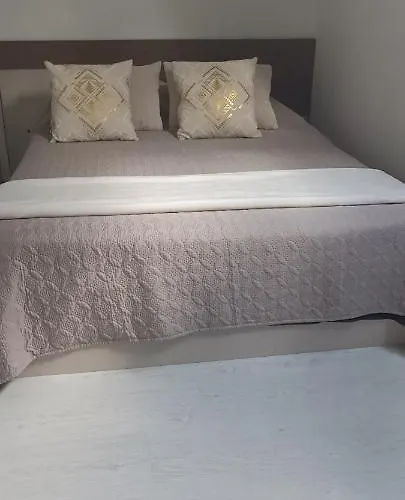 Agreable Chambre Double Avec Salle D\'Eau Privative